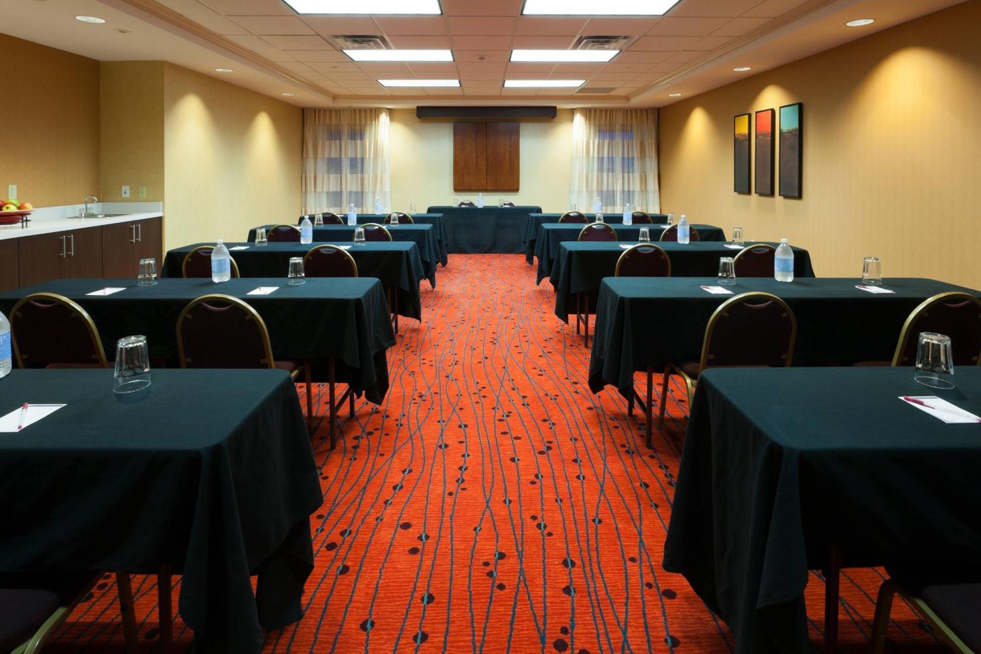 Residence Inn Indianapolis Кармел Экстерьер фото