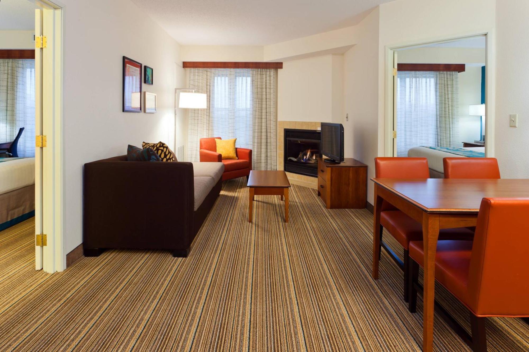 Residence Inn Indianapolis Кармел Экстерьер фото